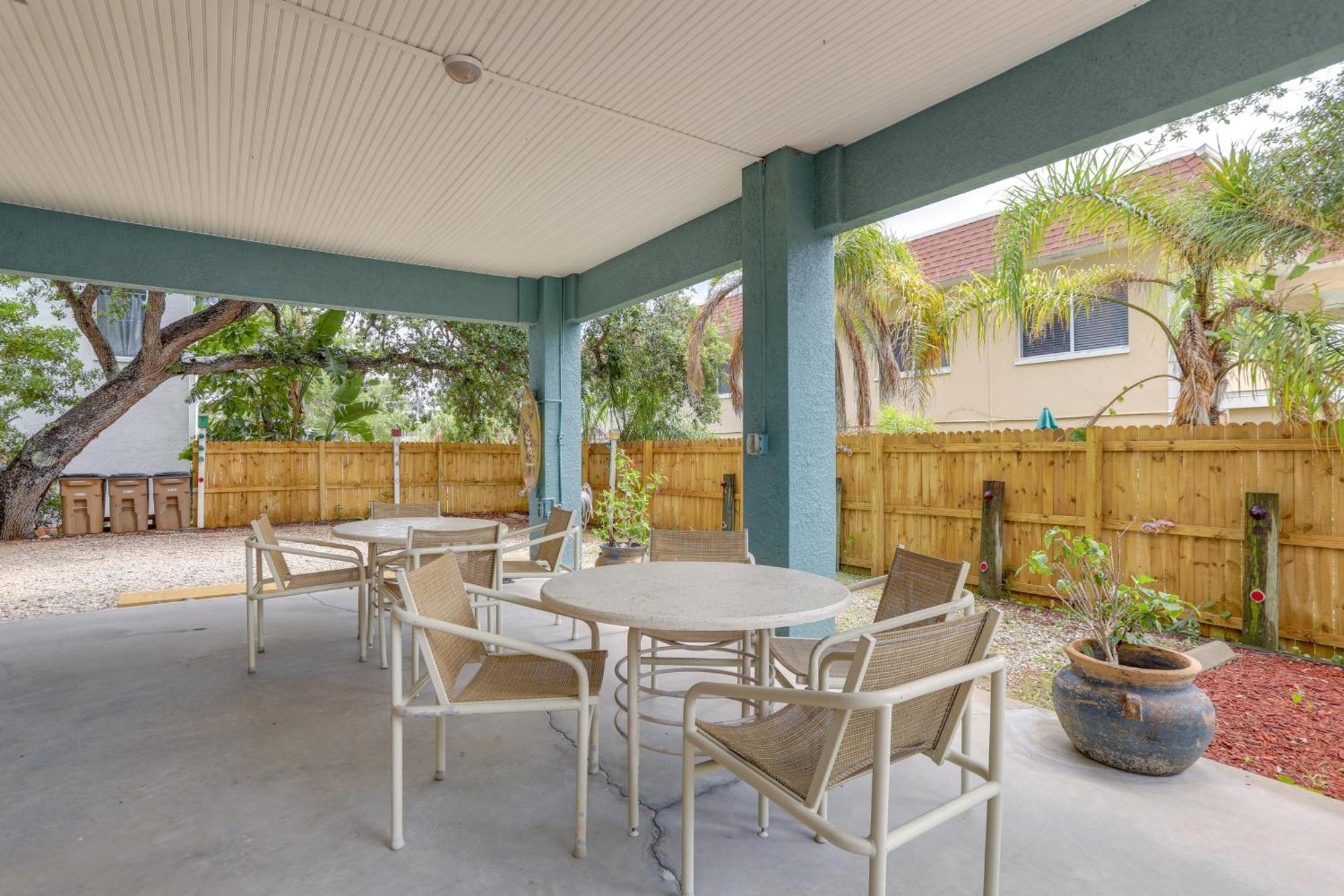 Vibrant Condo - Walk To Indian Rocks Beach! Clearwater Beach Exterior photo